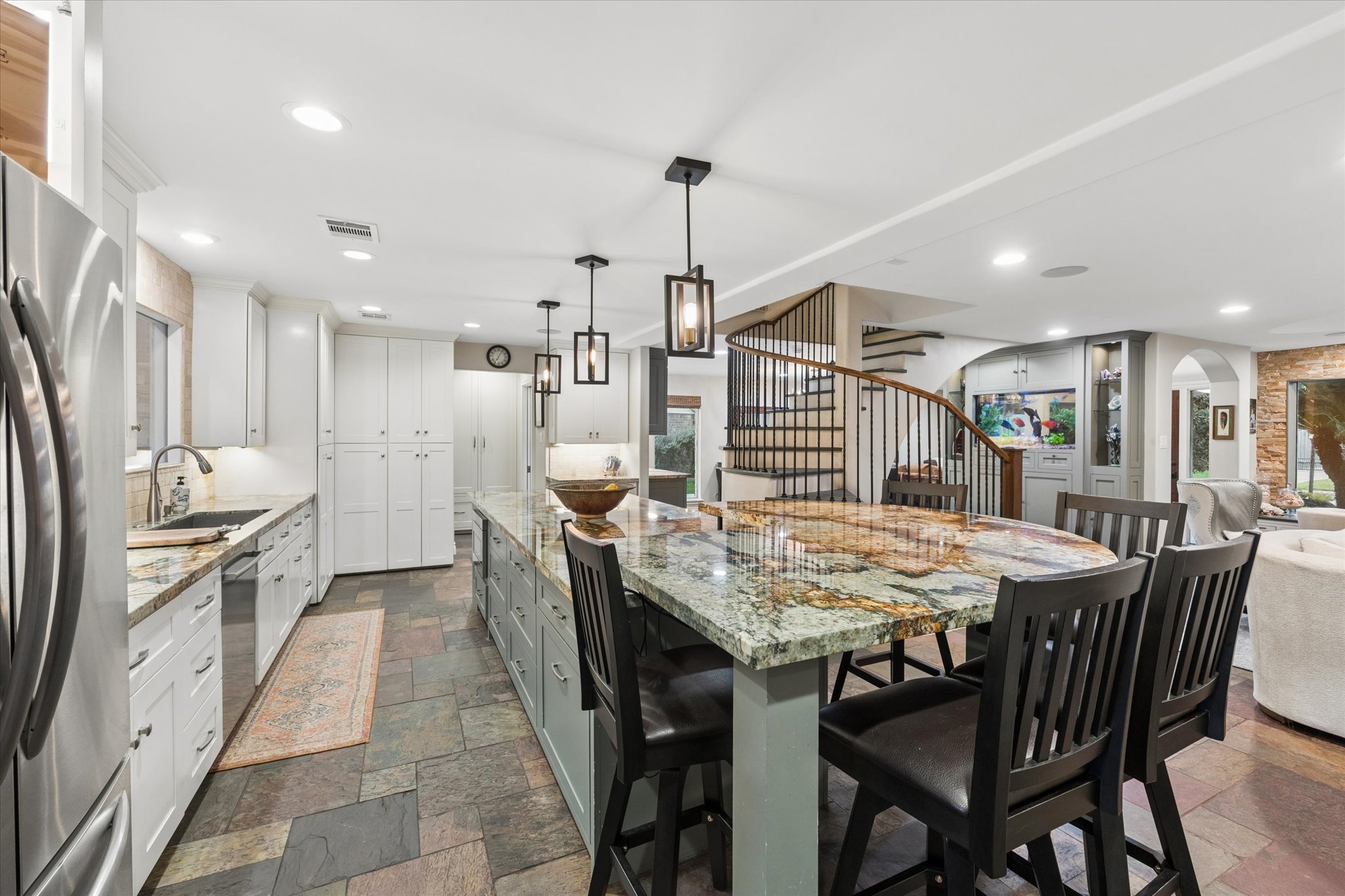 13723 Taylorcrest Road Houston, TX 77079 - Photo 17 of 42 Gallery Image 17