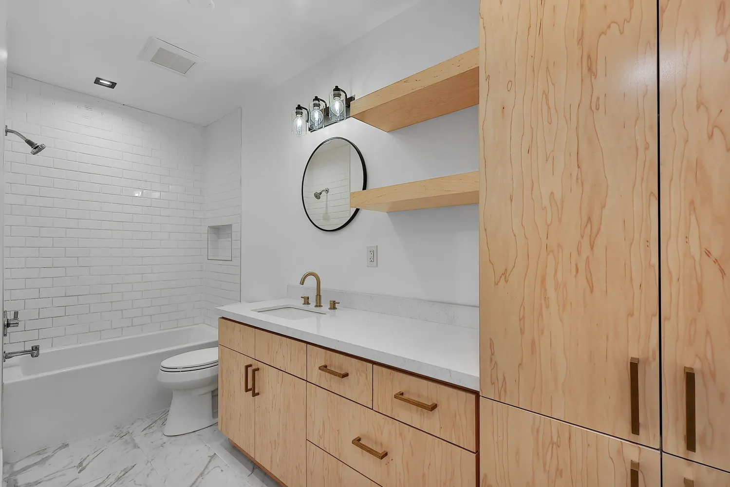 $299,000 | 4431 Don Ricardo Drive, Unit 23, Baldwin Hills, CA 90008