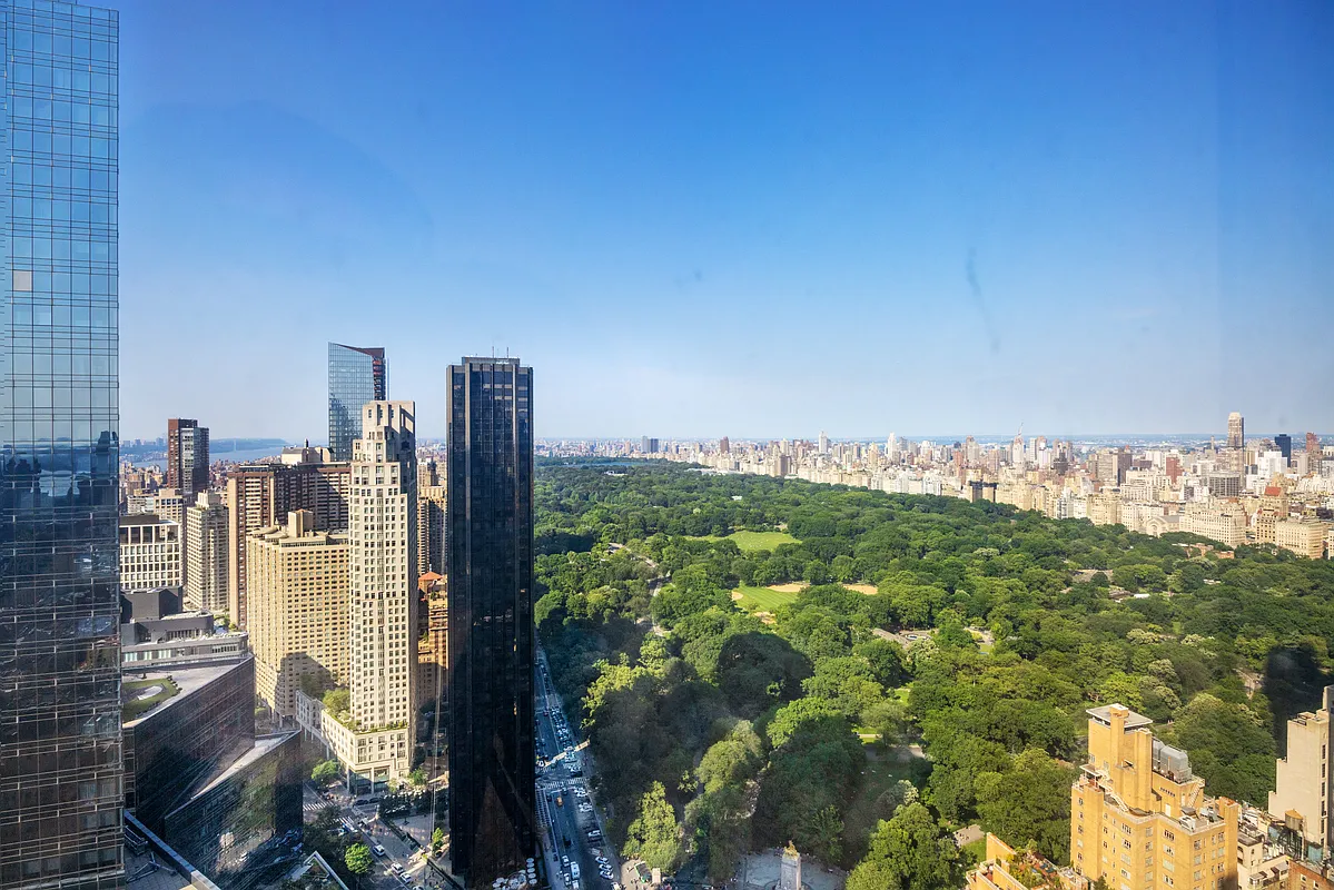 301 West 57th Street, Unit 48A Manhattan, NY 10019 - Photo 1 of 22 a view of a city