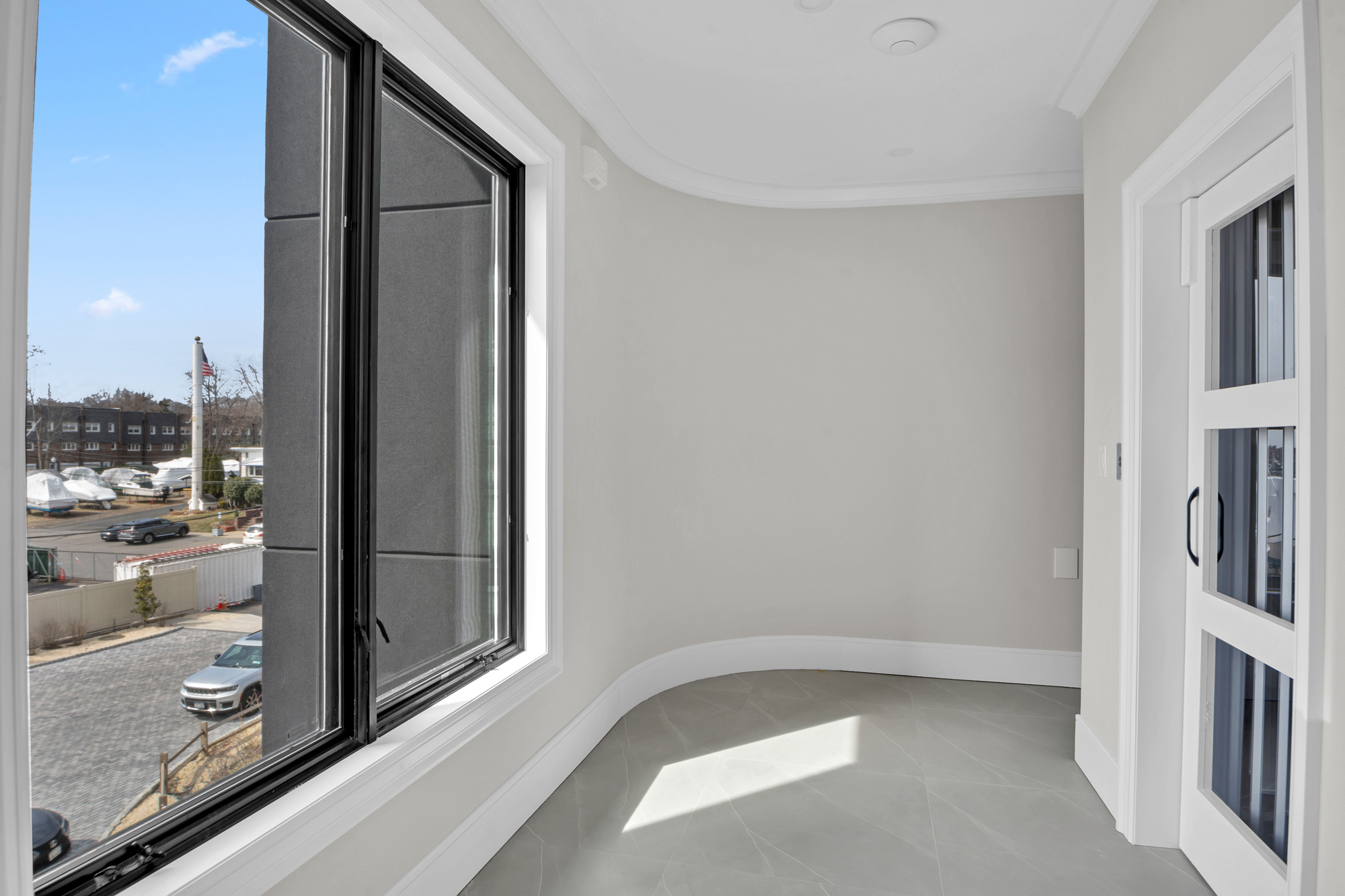 5 Osprey Court Staten Island, NY 10308 - Photo 42 of 50 a view of an empty room