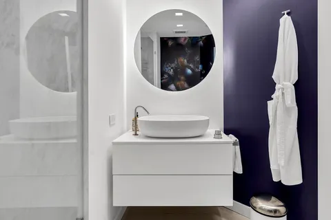 $2,295,000 | 10 Venetian Way, Unit 904, Miami Beach, FL 33139