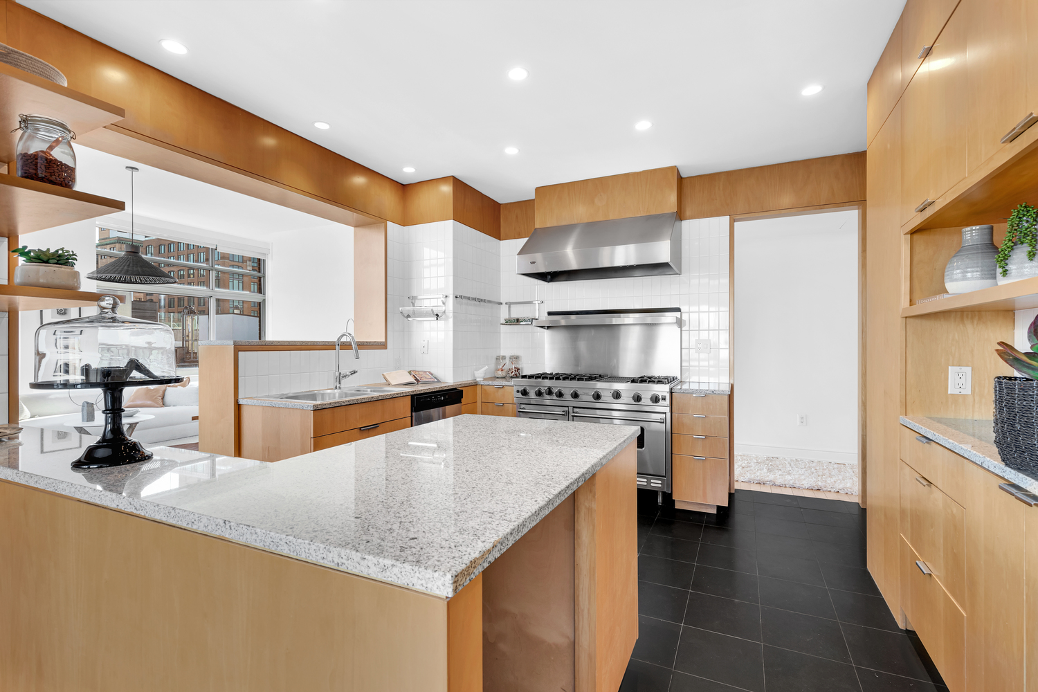 99 Jane Street, Unit 8C Manhattan, NY 10014 - Photo 5 of 12