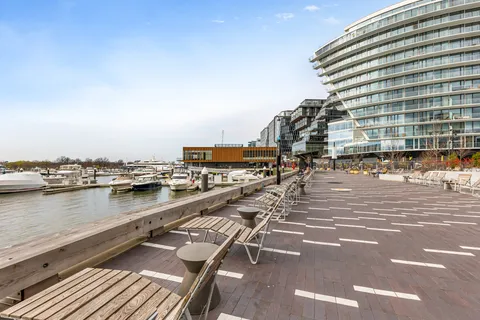 $1,100,000 | 810 Capitol Square Place Southwest, Washington, DC 20024