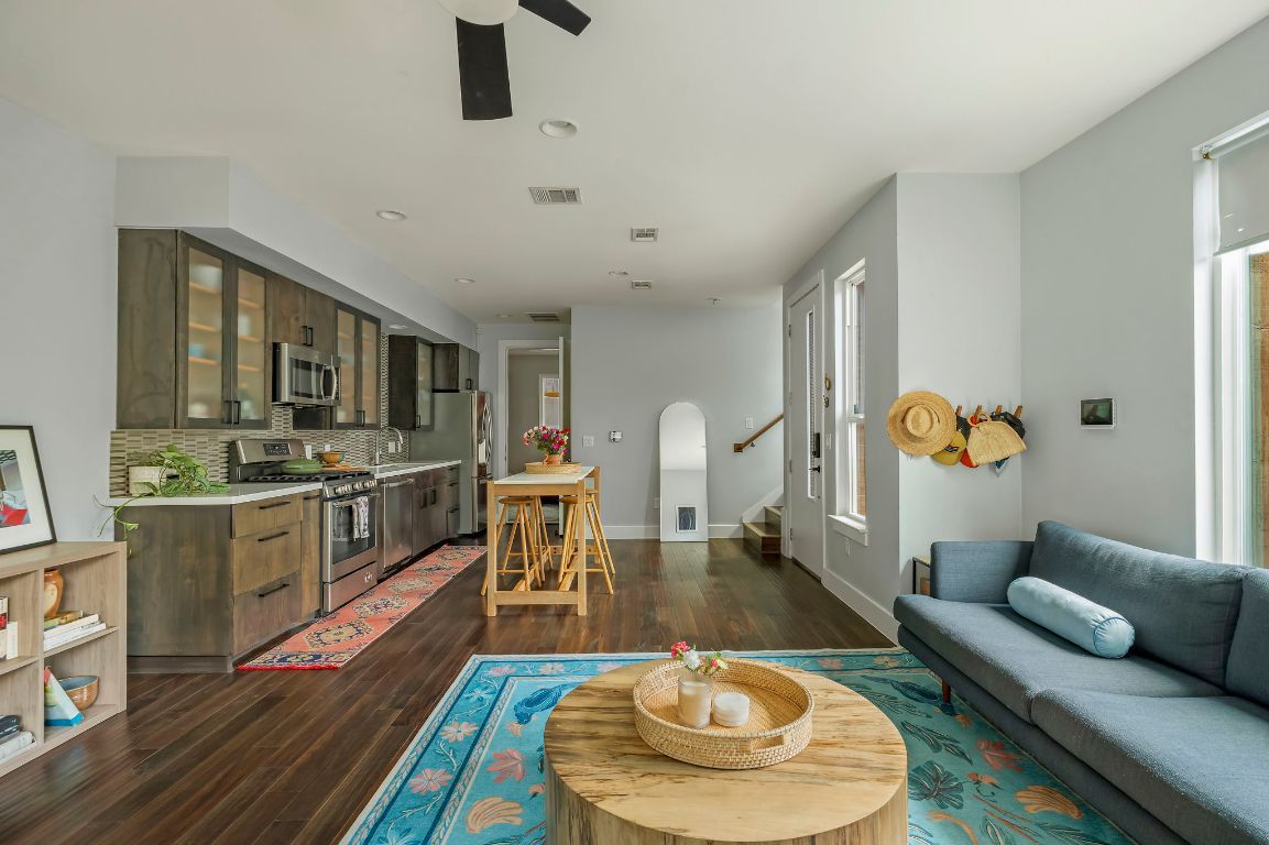 2812 Oak Springs Drive, Unit 2 Austin, TX 78702 - Photo 14 of 40