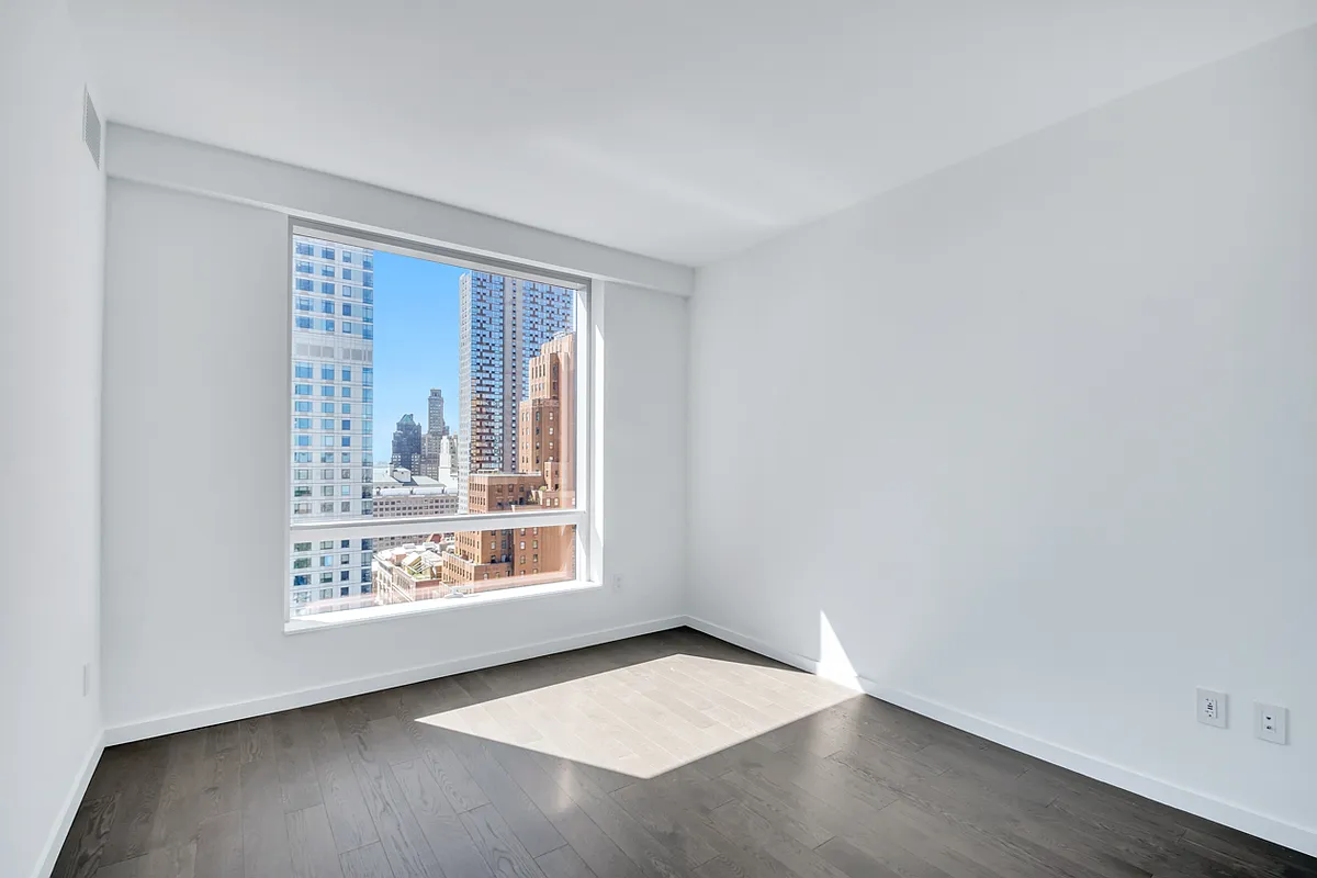 1 City Point, Unit 25L Brooklyn, NY 11201 - Photo 6 of 25 an empty room with a window