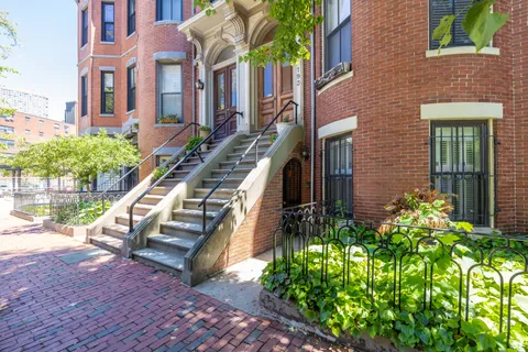 $1,650,000 | 193 West Canton Street, Unit 1, Boston, MA 02116