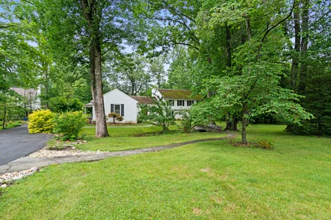 Contact Agent | 6613 Bradley Boulevard, Bethesda, MD 20817