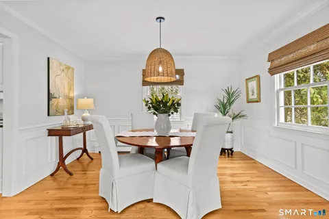 $1,999,000 | 2 Red Rose Circle, Darien, CT 06820