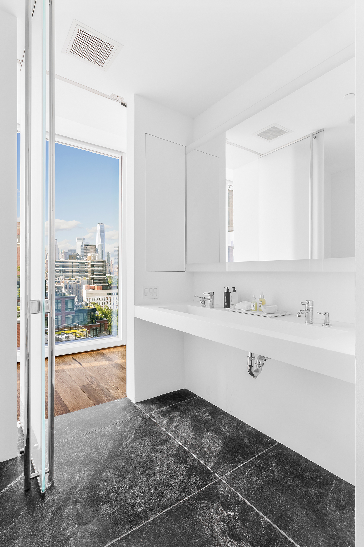 165 Charles Street, Unit 21 Manhattan, NY 10014 - Photo 9 of 17