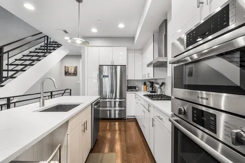 $649,999 | 1010 South 17th Street, Unit B, Philadelphia, PA 19146