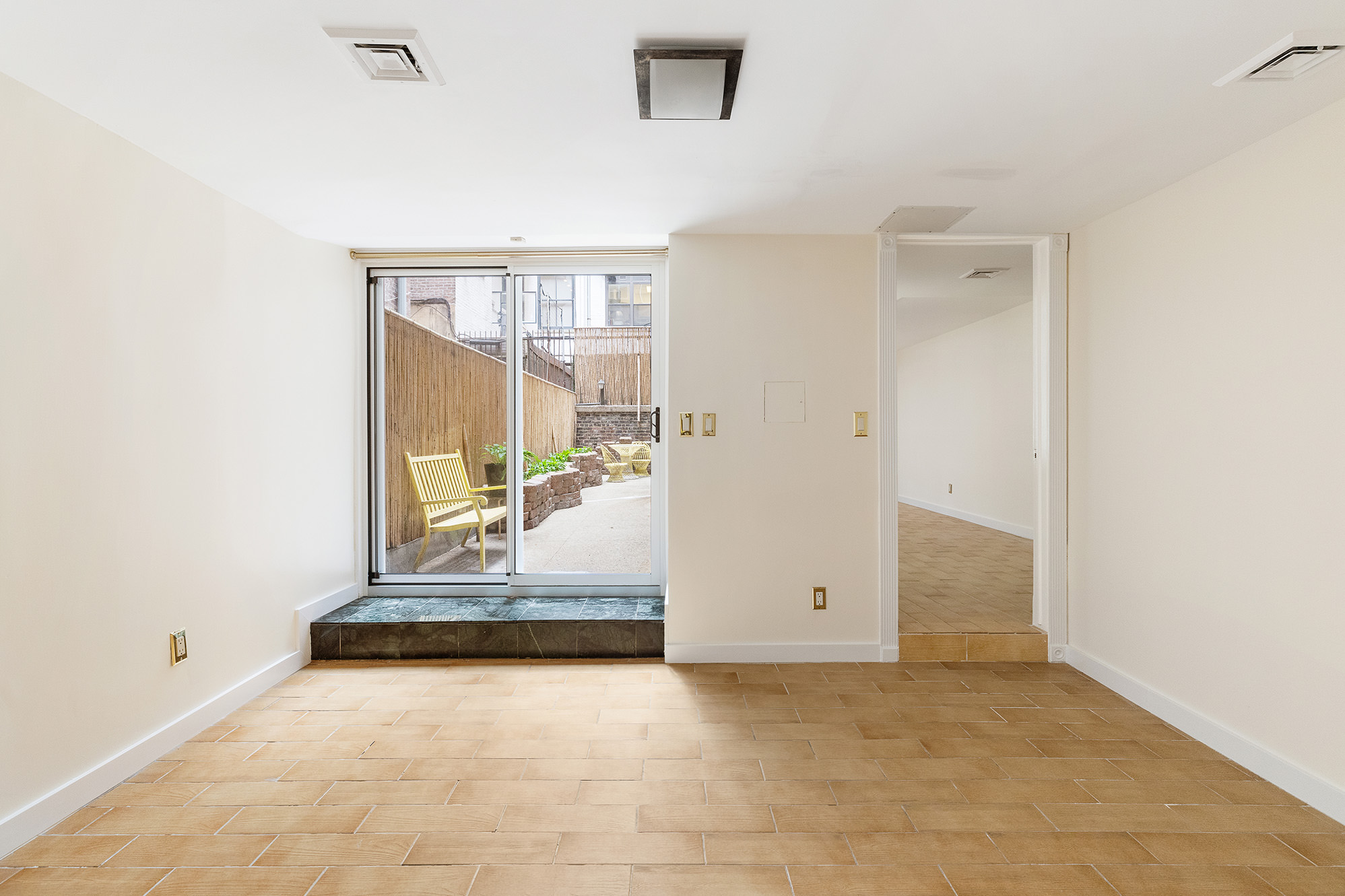 23 East 81st Street, Unit 1 Manhattan, NY 10028 - Photo 17 of 23 en view interior of the house