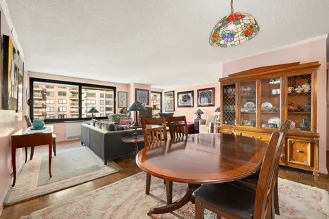 $925,000 | 531 Main Street, Unit 509 | Roosevelt Island