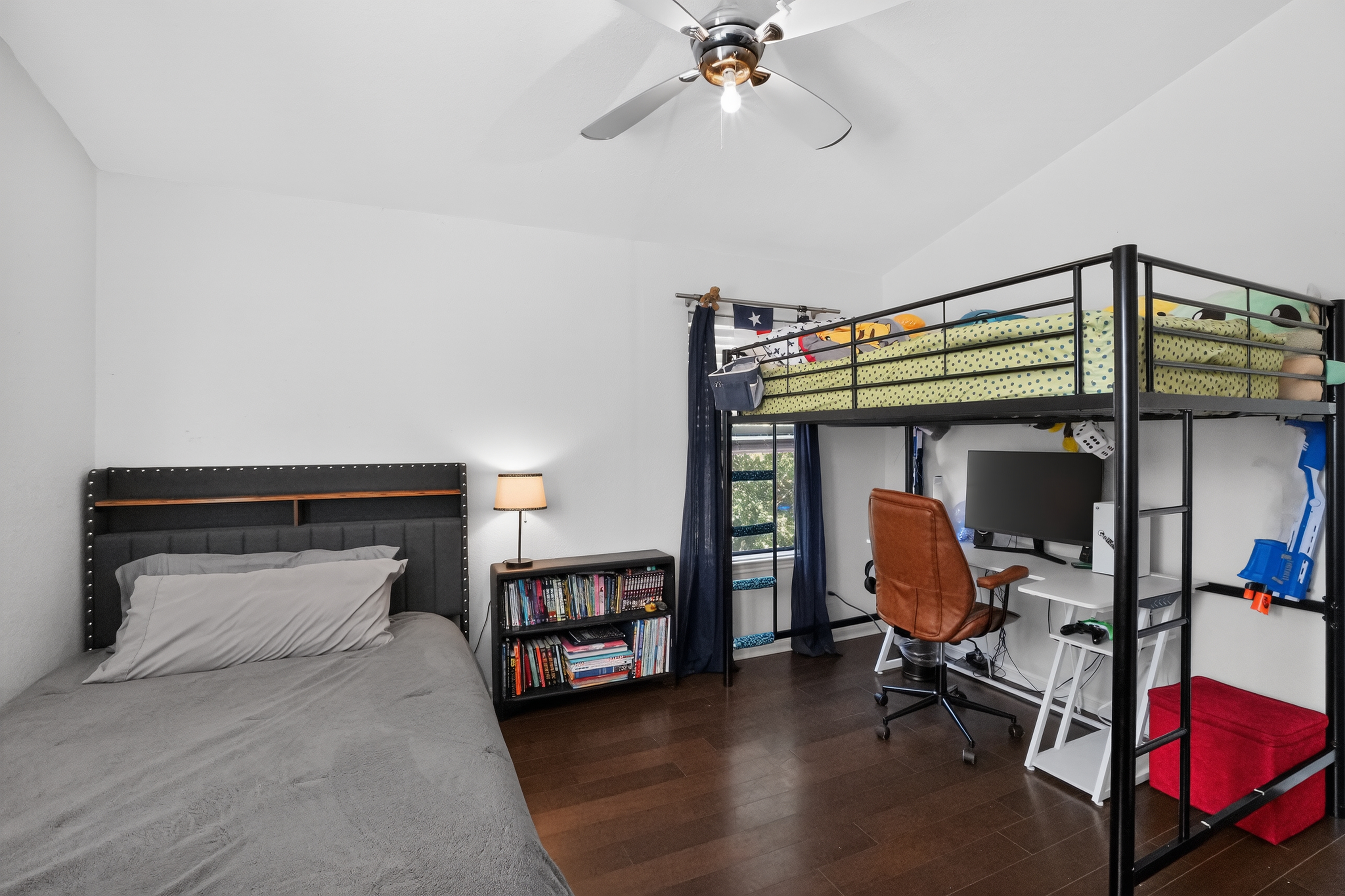 1911 Stoneridge Road Austin, TX 78746 - Photo 20 of 26 Gallery Image 20