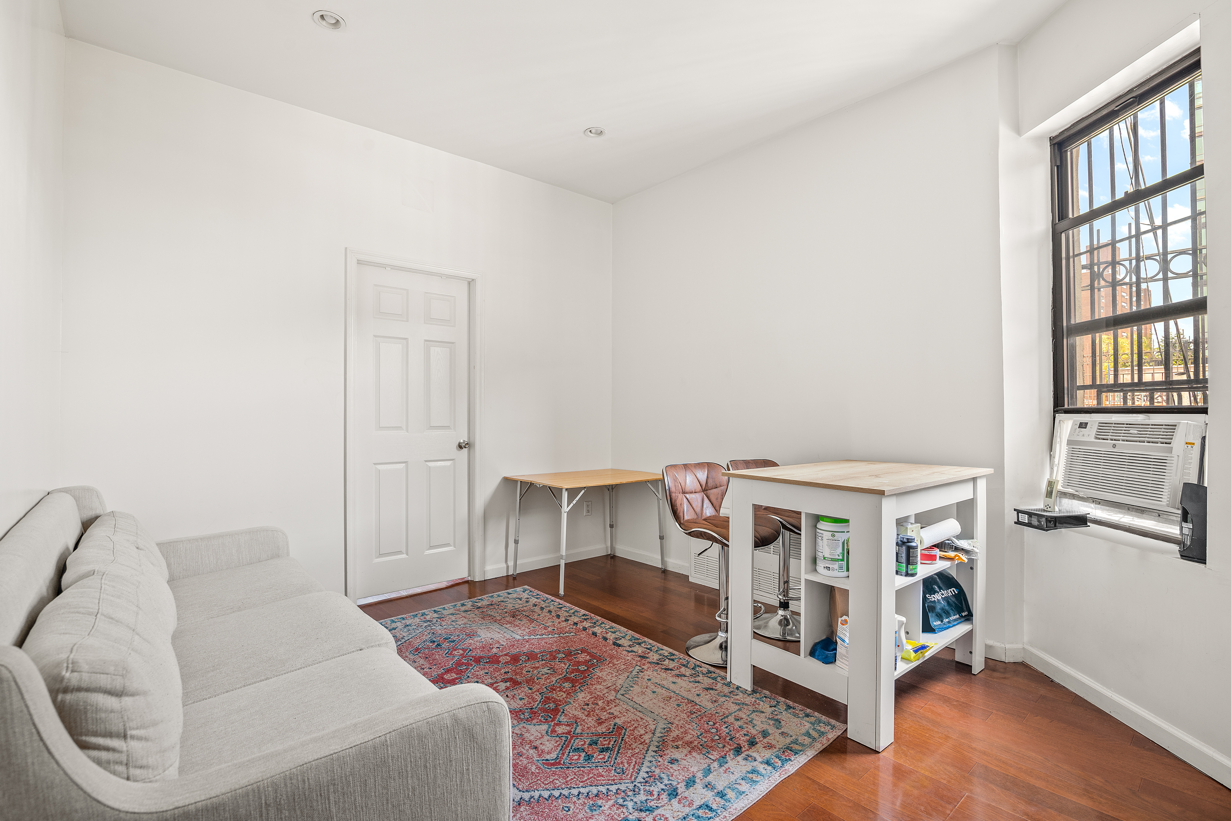 108 Stanton Street, Unit 4B Manhattan, NY 10002 - Photo 2 of 6