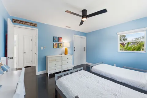 $714,999 | 2701 67th Way North, St. Petersburg, FL 33710
