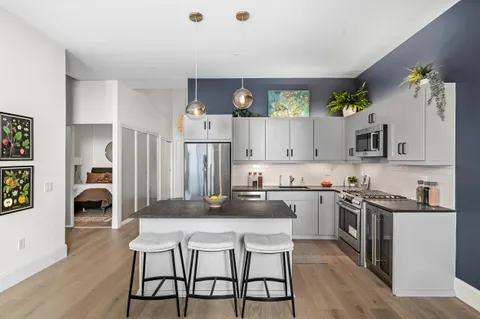 $1,400,000 | 365 Bridge Street, Unit 23B | Downtown Brooklyn