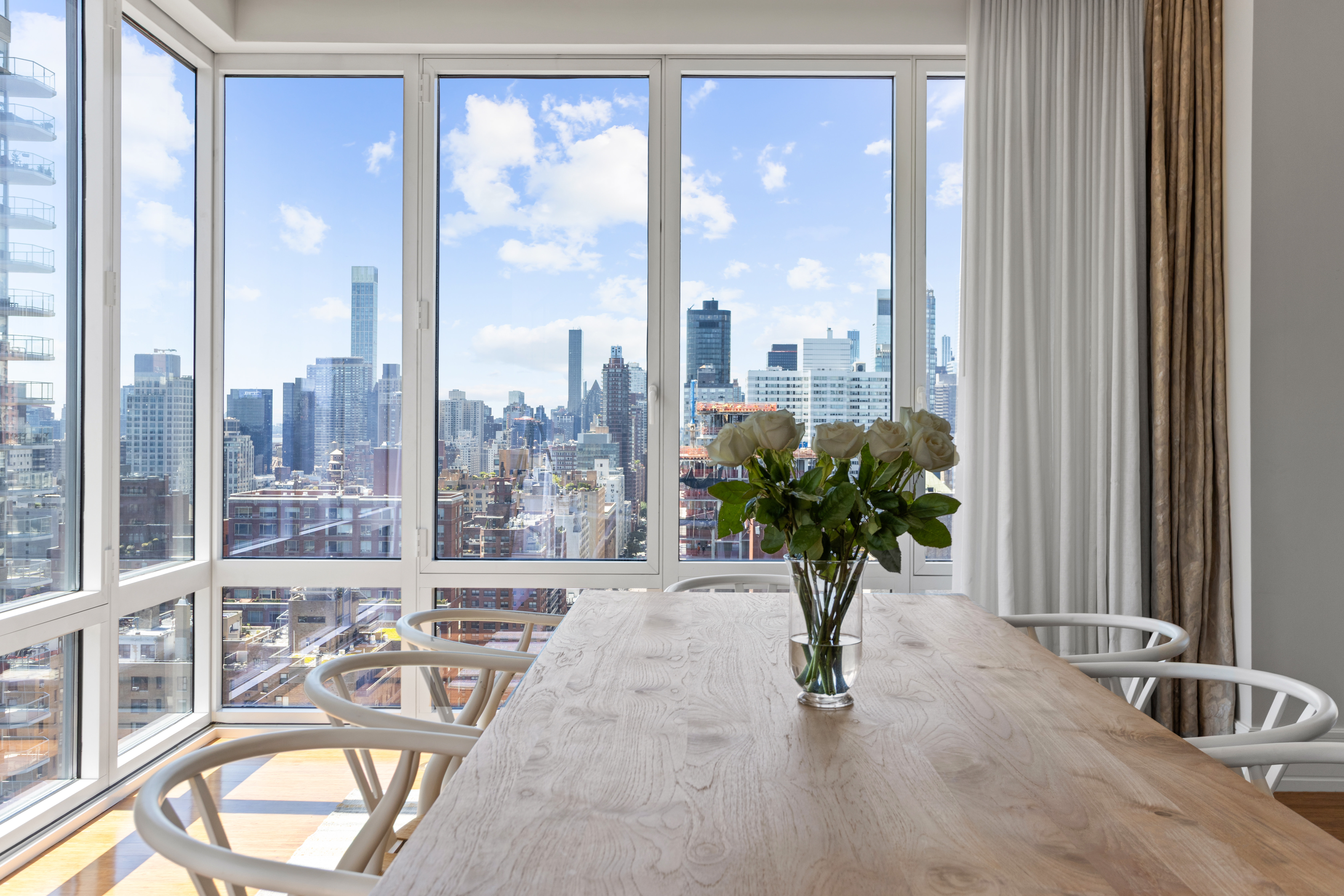 255 East 74th Street, Unit 27A Manhattan, NY 10021 - Photo 3 of 15 Gallery Image 3