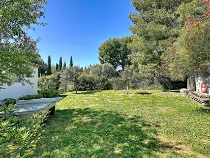 $2,157,746 | 168 Chemin De Beaucours, Sanary-sur-Mer, France 83110
