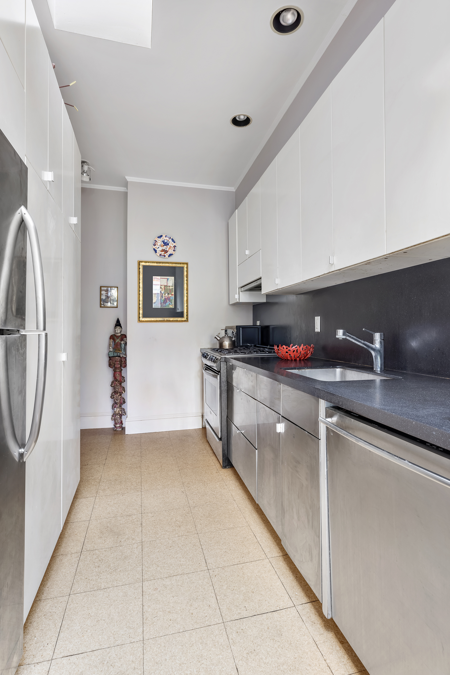 29 West 10th Street, Unit 5 Manhattan, NY 10011 - Photo 6 of 10