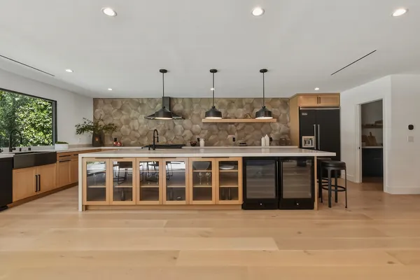 $3,350,000 | 3721 Woodcliff Road, Sherman Oaks, CA 91403
