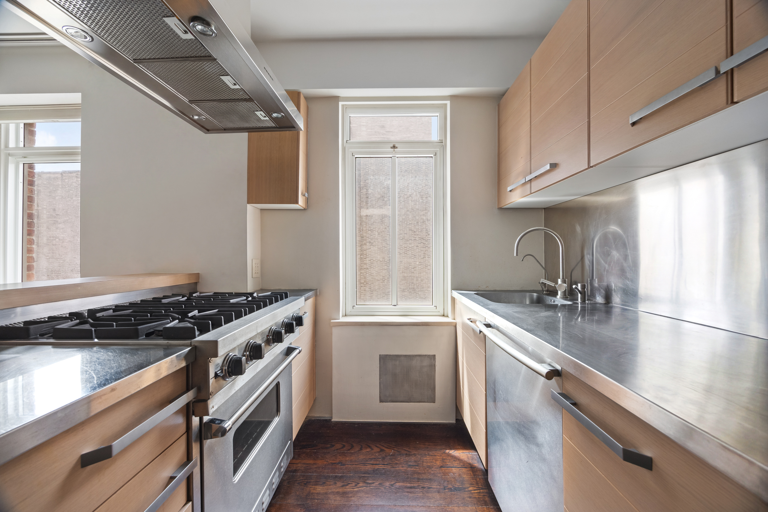 715 Park Avenue, Unit 11E Manhattan, NY 10021 - Photo 7 of 10