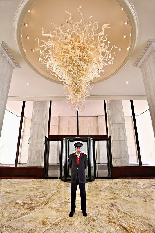 30 West 63rd Street, Unit 7O Manhattan, NY 10023 - Photo 14 of 16 a view of a entryway