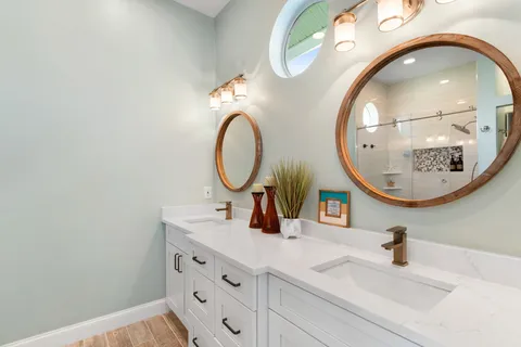 $995,000 | 27190 Driftwood Drive, Bonita Springs, FL 34135