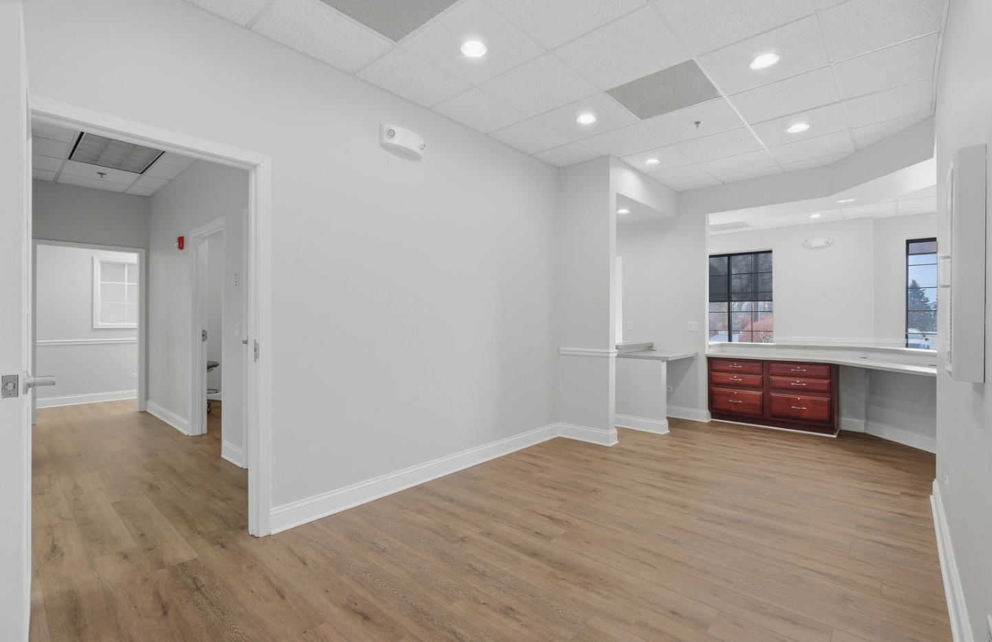 6475 Washington Street Gurnee, IL 60031 - Photo 11 of 45 a view of livingroom with hardwood