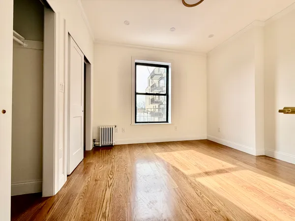 $6,280 | 172 Union Street, Unit 4R | Carroll Gardens