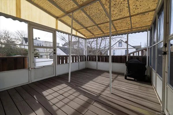 $700,000 | 158 Roosevelt Avenue, Freeport, NY 11520