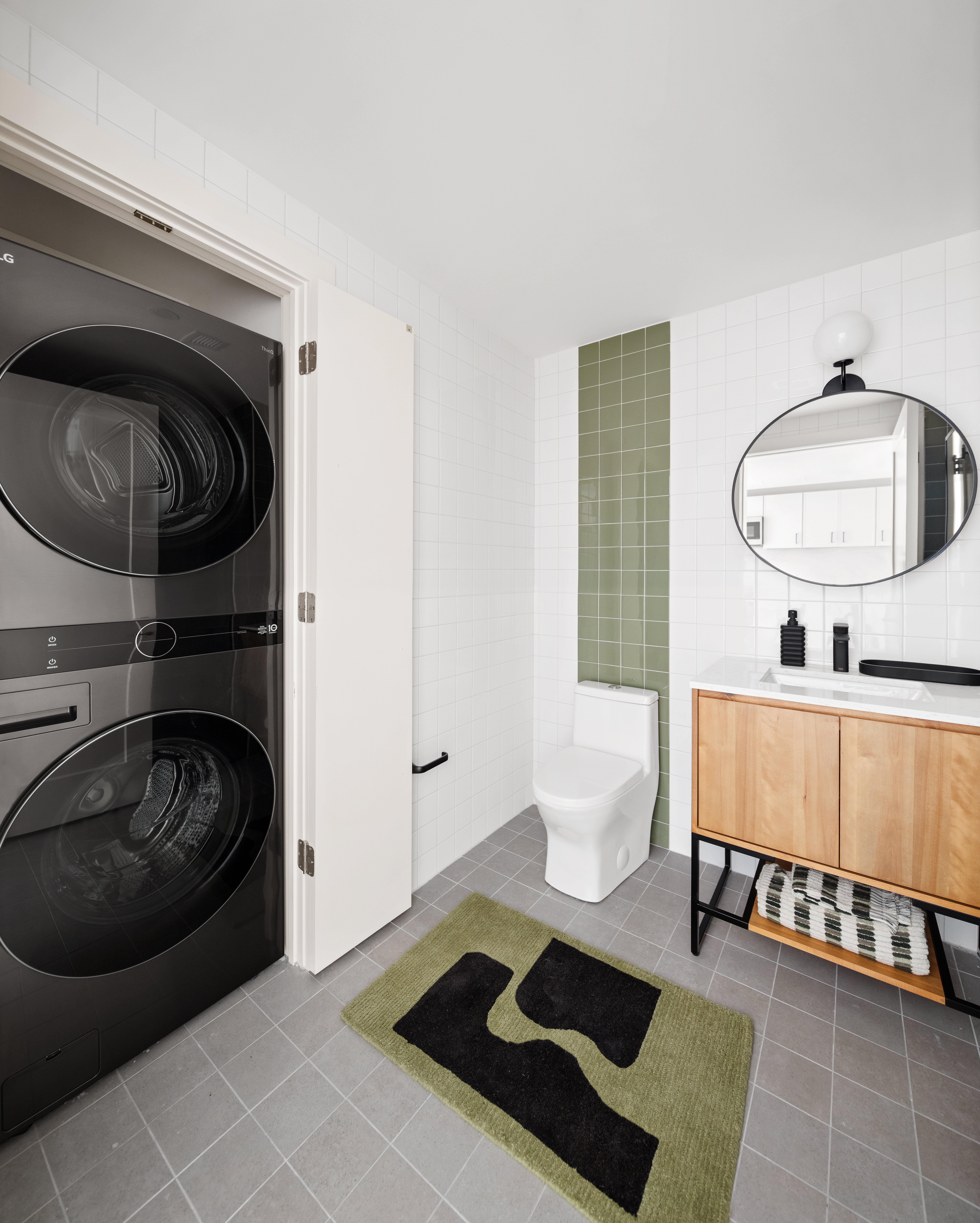 130 East 177th Street, Unit 9B Bronx, NY 10453 - Photo 4 of 18 a bedroom with a bed and a window