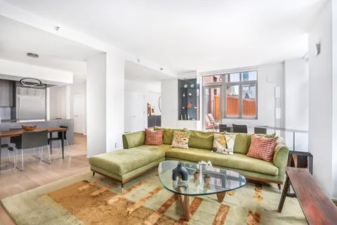 $3,295,000 | 125 West 22nd Street, Unit 10A | Chelsea