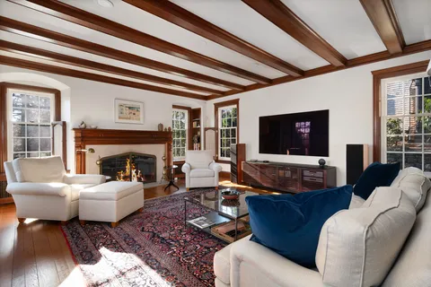 $2,195,000 | 82 Freeman Parkway, Providence, RI 02906