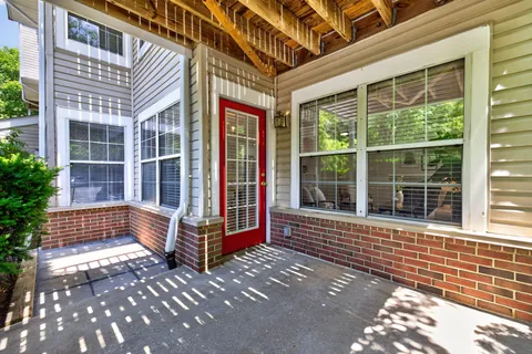 $325,000 | 925 Hillside Lake Terrace, Unit 210, Gaithersburg, MD 20878