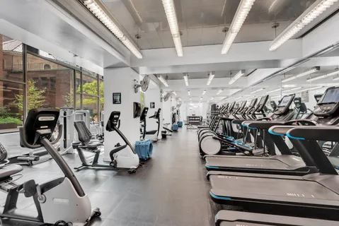 $1,350,000 | 2373 Broadway, Unit 922 | Upper West Side