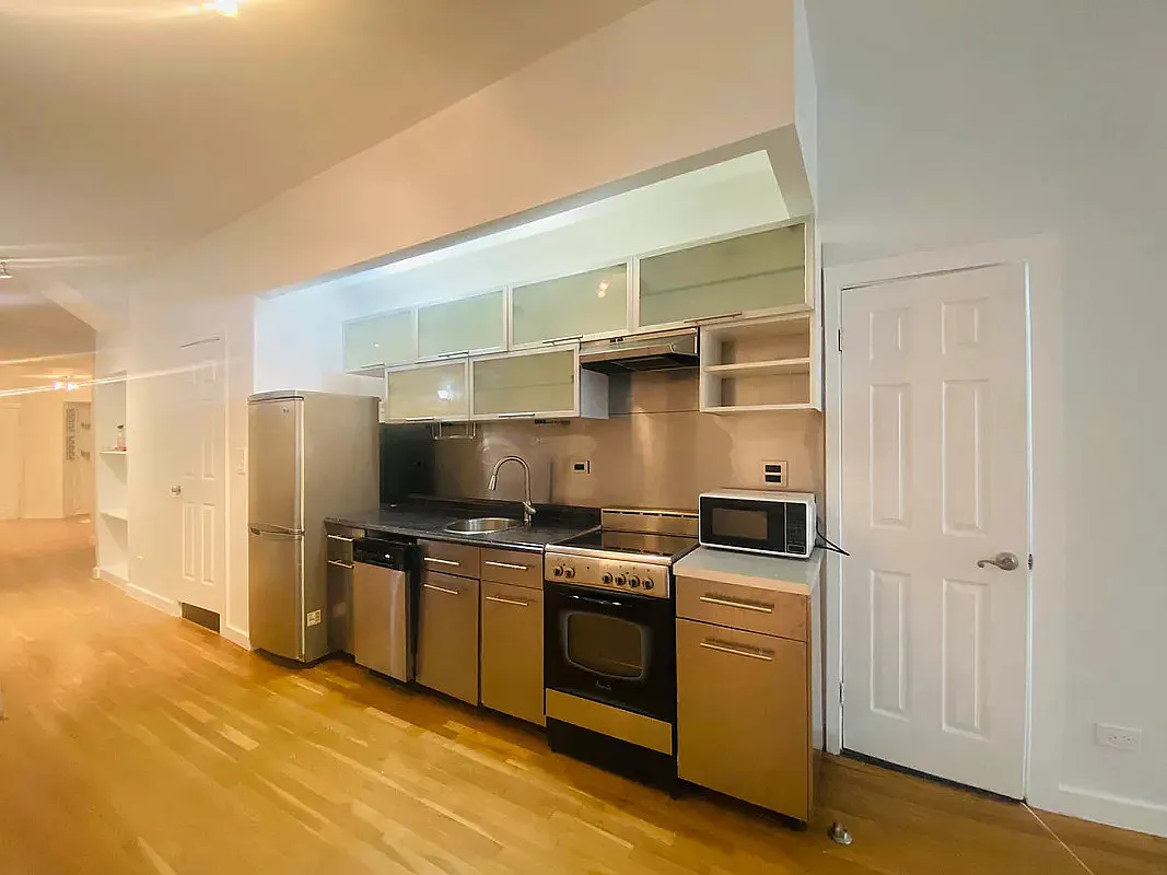 102 West 29th Street, Unit 2 Manhattan, NY 10001 - Photo 1 of 21
