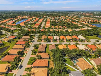 $430,000 | 4109 66th Terrace East, Sarasota, FL 34243