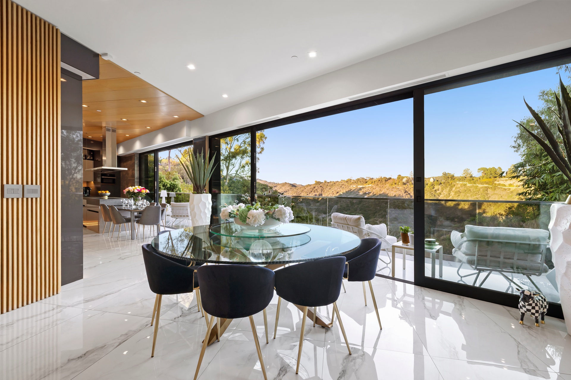 976 Bel Air Road Los Angeles, CA 90077 - Photo 3 of 23