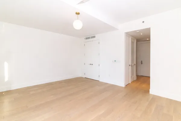 $3,500 | 22-18 Jackson Avenue, Unit 614 | Long Island City