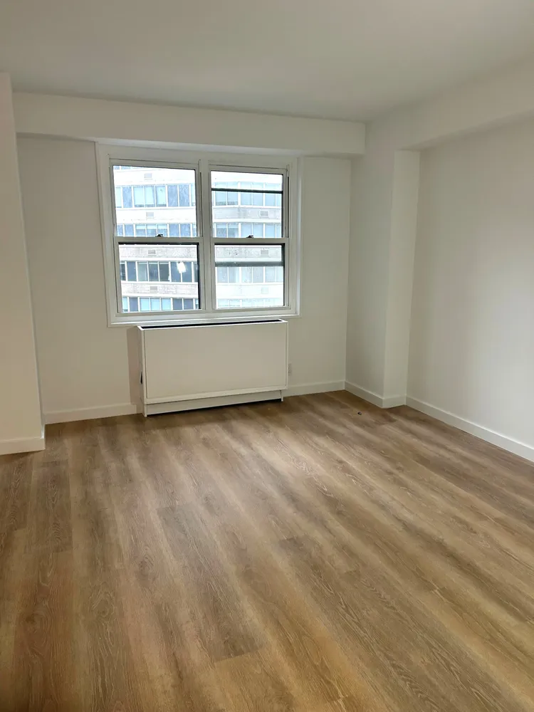 $999,000 | 400 East 54th Street, Unit 8A | Sutton Place