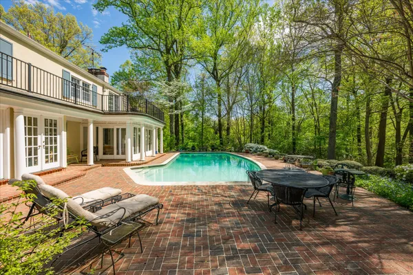 $2,400,000 | 11304 Skipwith Lane, Potomac, MD 20854