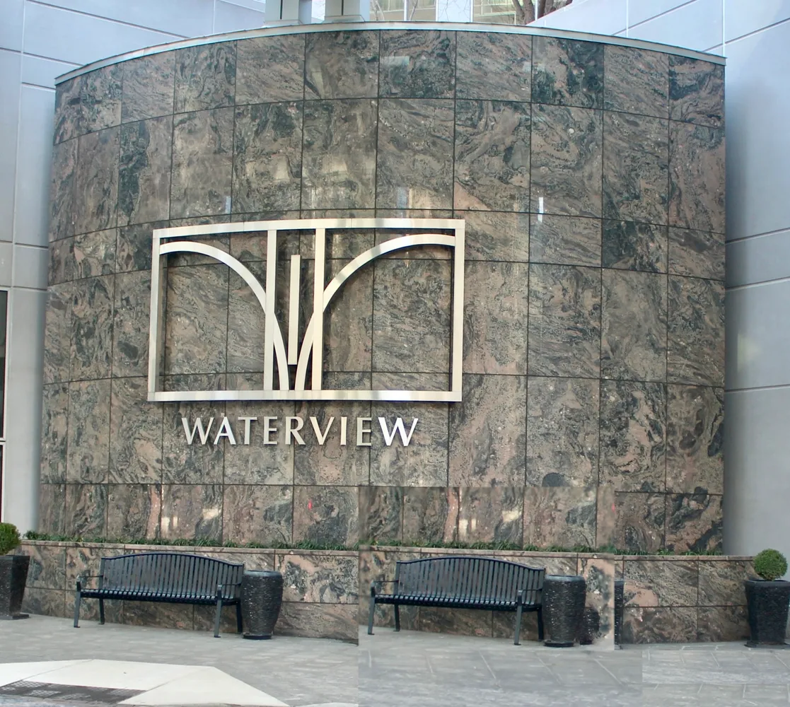 $975,000 | 1111 19th Street North, Unit 2705, Arlington, VA 22209