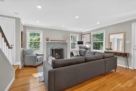 $1,075,000 | 312 Lincoln Avenue, Falls Church, VA 22046
