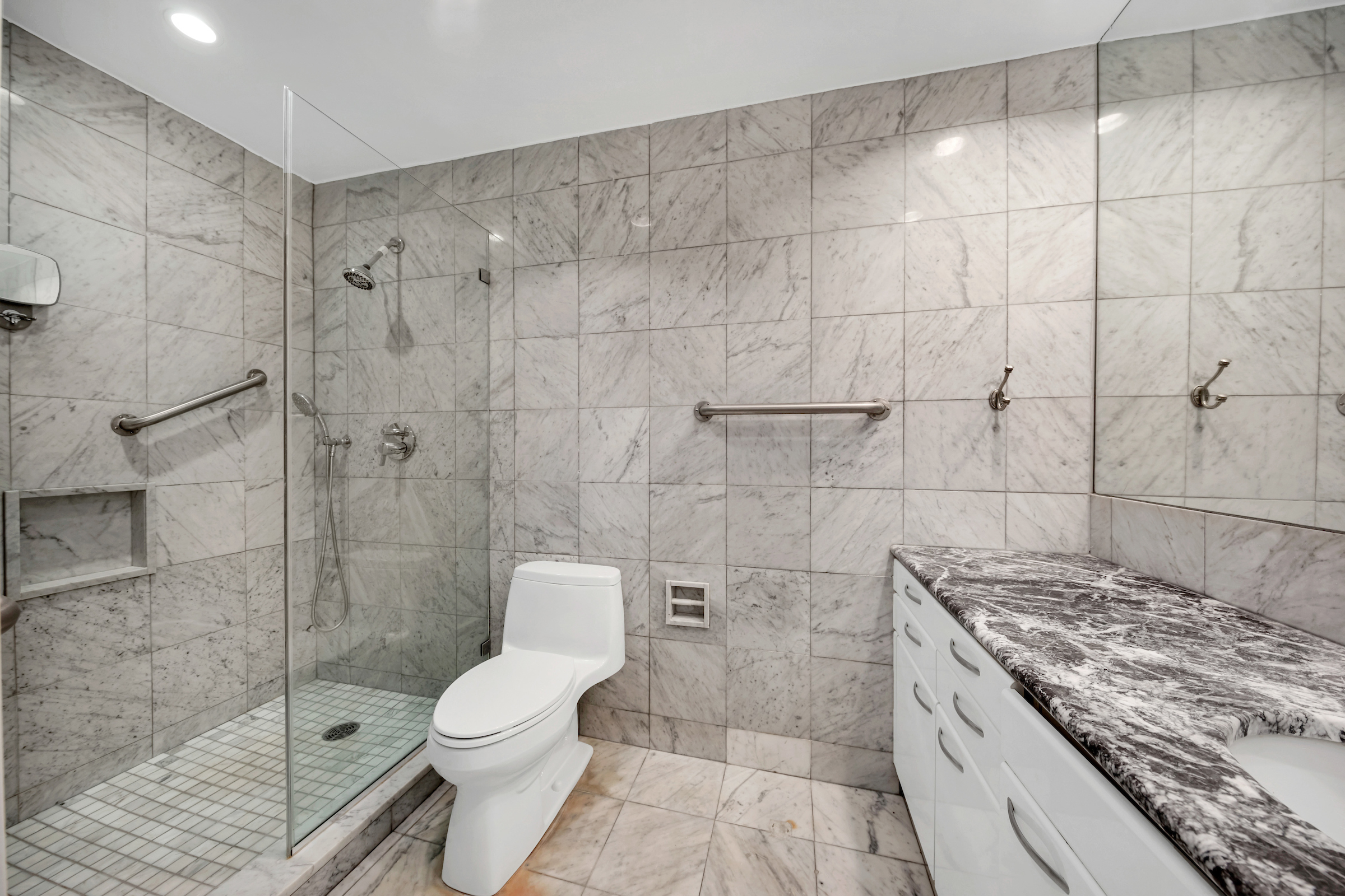 146 West 57th Street, Unit 38F Manhattan, NY 10019 - Photo 4 of 6
