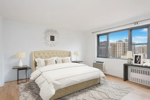 $649,900 | 100 West 93rd Street, Unit 10D | Upper West Side