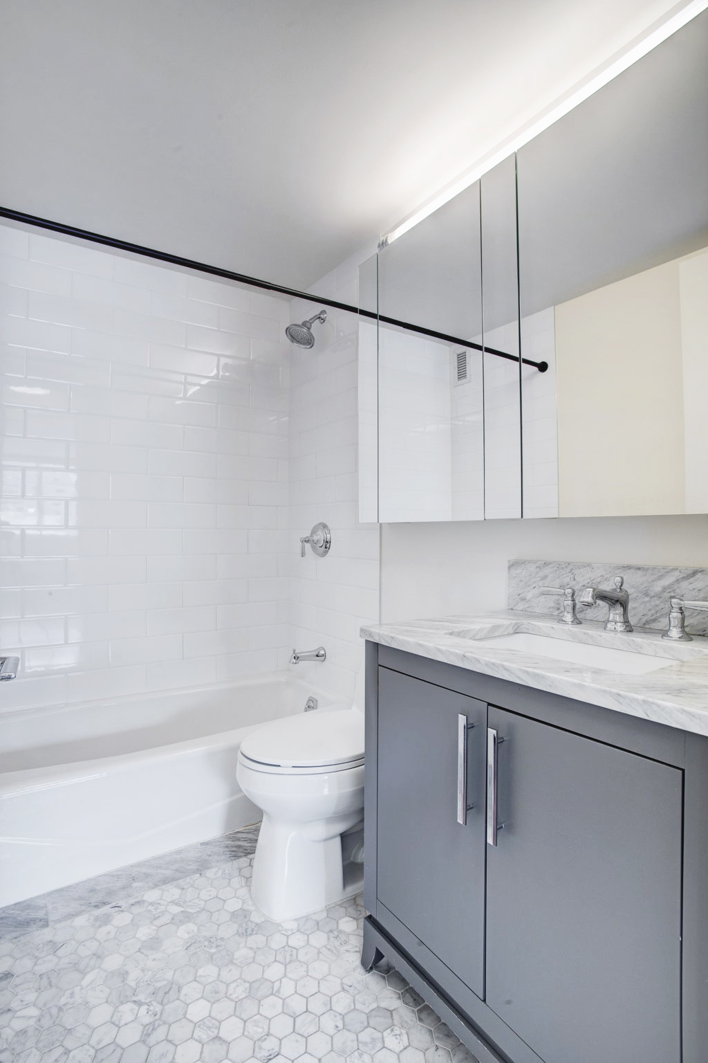 200 East 94th Street, Unit 814 Manhattan, NY 10128 - Photo 9 of 18