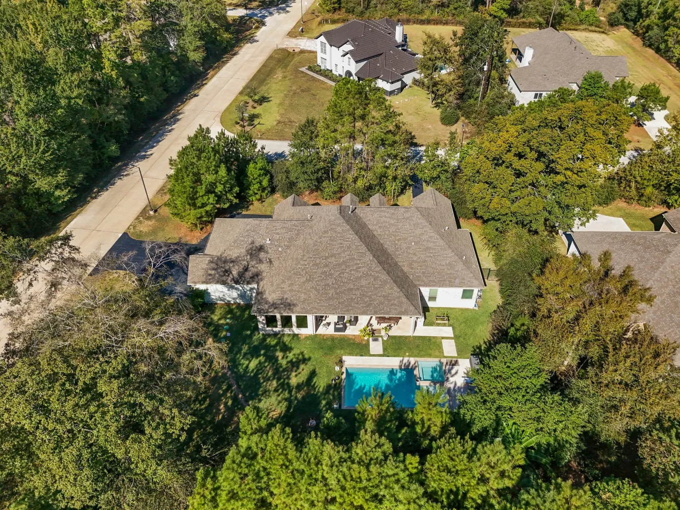 $879,999 | 25202 Wilkes Park Road, Tomball, TX 77375