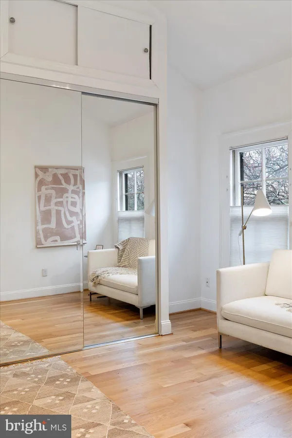 $1,700,000 | 203 9th Street Southeast, Washington, DC 20003