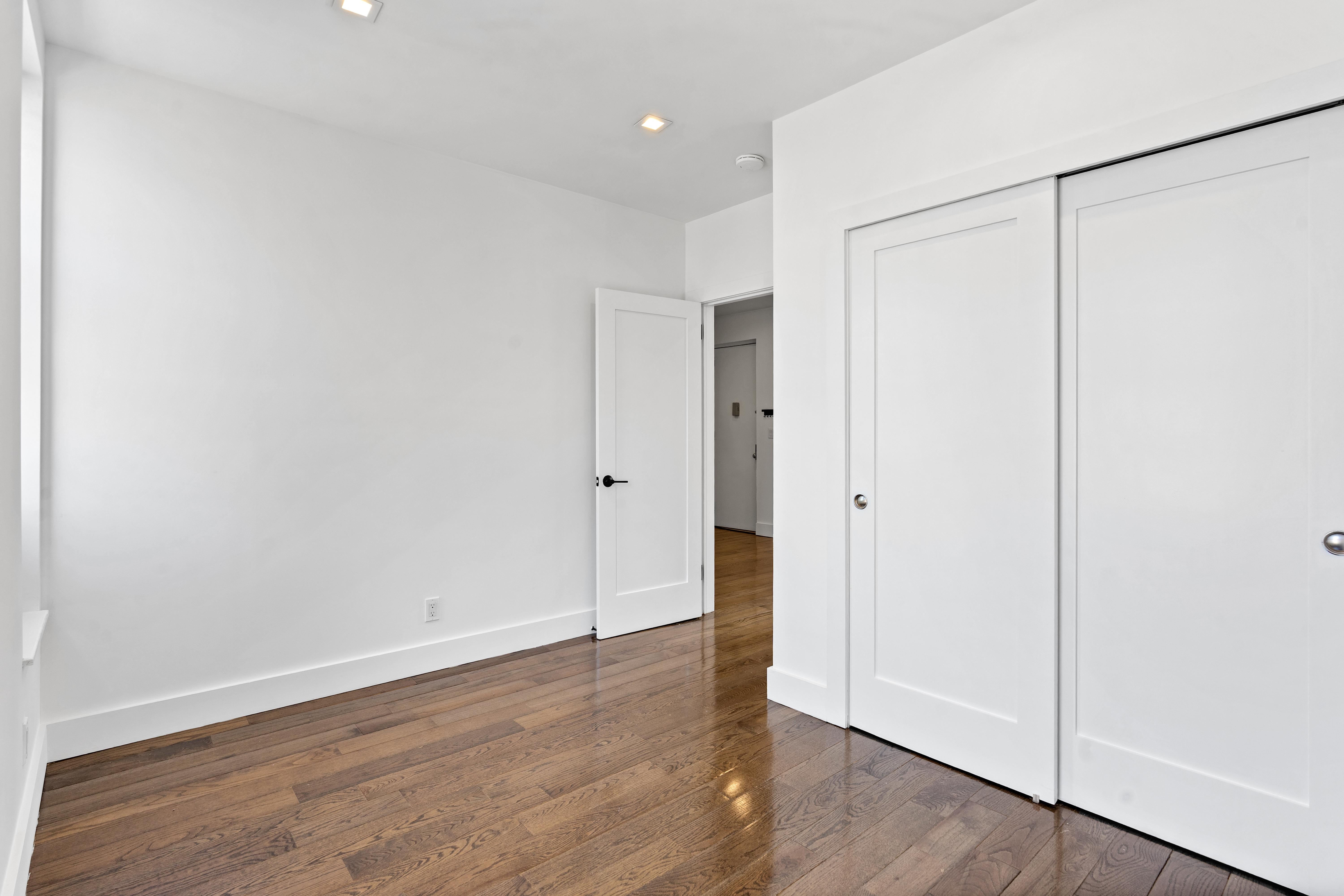 152 Thompson Street, Unit 4E Manhattan, NY 10012 - Photo 7 of 11