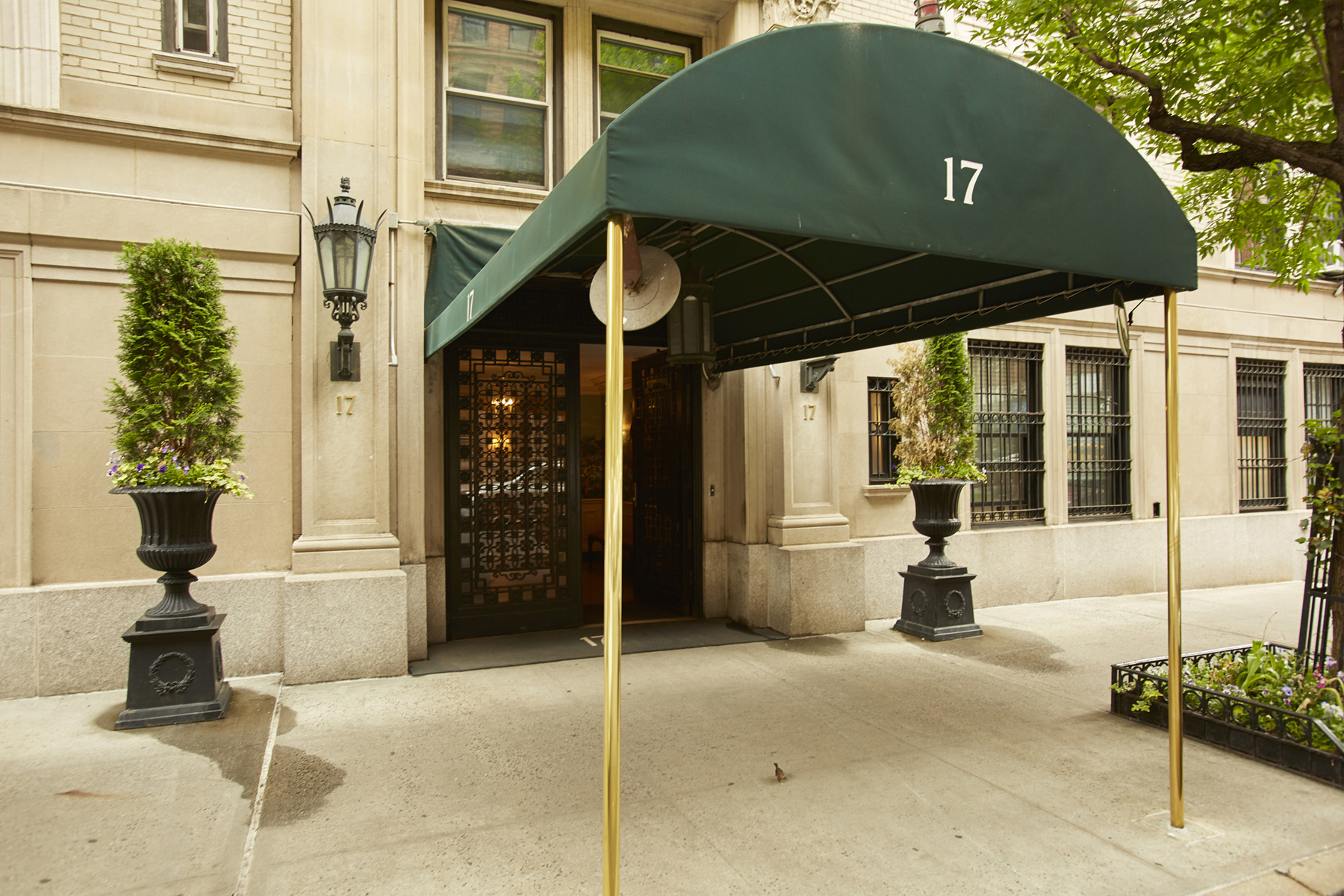 17 East 89th Street, Unit 3B Manhattan, NY 10128 - Photo 21 of 24